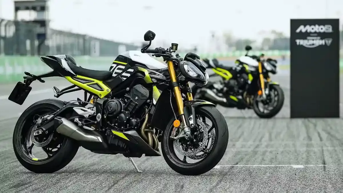 Triumph का बड़ा धमाका: 2026 Triple Trophy इनाम को बनाया खास 'कलेक्टर एडिशन'
